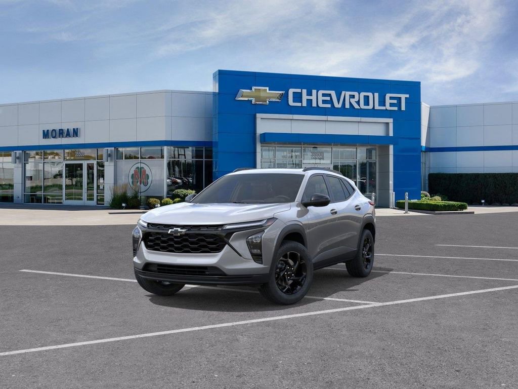 New 2026 Chevrolet Trax LT w/ Sunroof Package FWD image 8