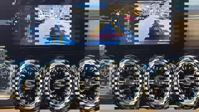 Certified 2025 Mercedes-Benz GLB 250 4MATIC image 20