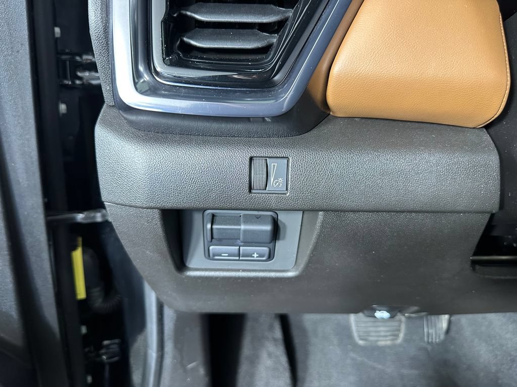 Used 2025 GMC Canyon AT4 AWD/4WD image 25