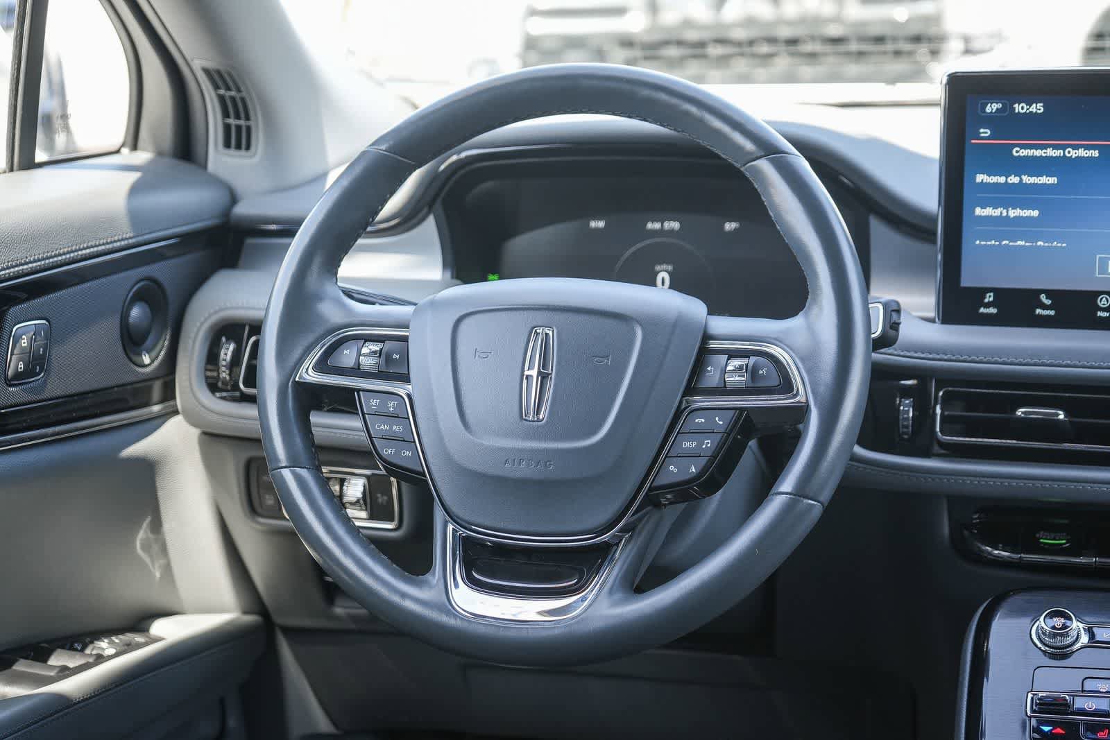 Used 2022 Lincoln Nautilus Reserve w/ Luxury Package FWD image 16