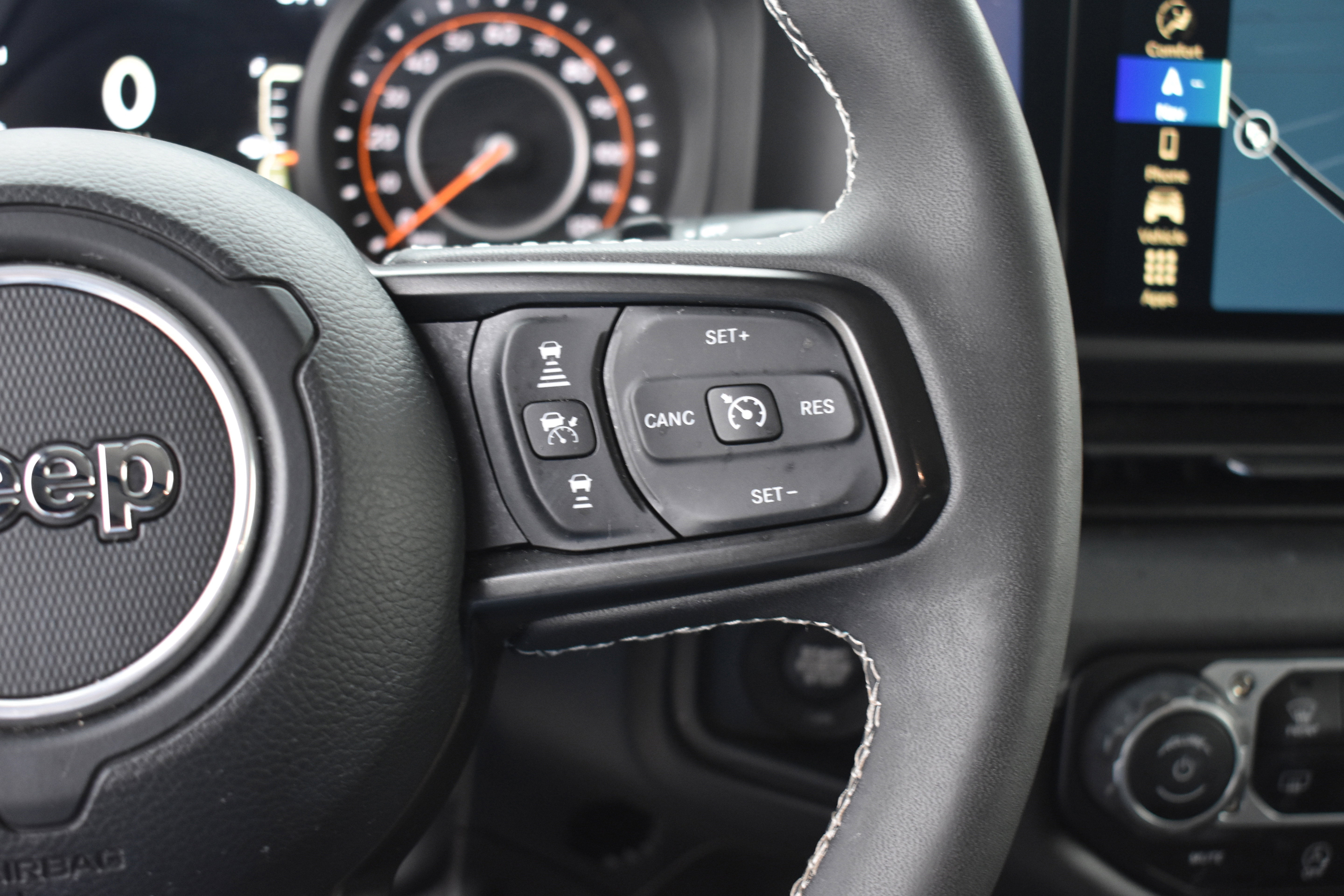 Used 2025 Jeep Wrangler Unlimited Rubicon w/ Safety Group image 14