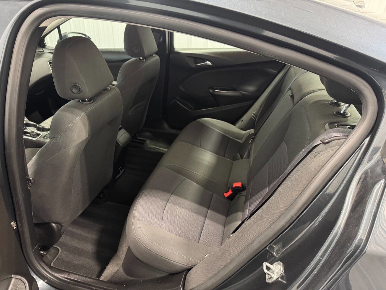 Used 2017 Chevrolet Cruze LT w/ Convenience Package FWD image 14