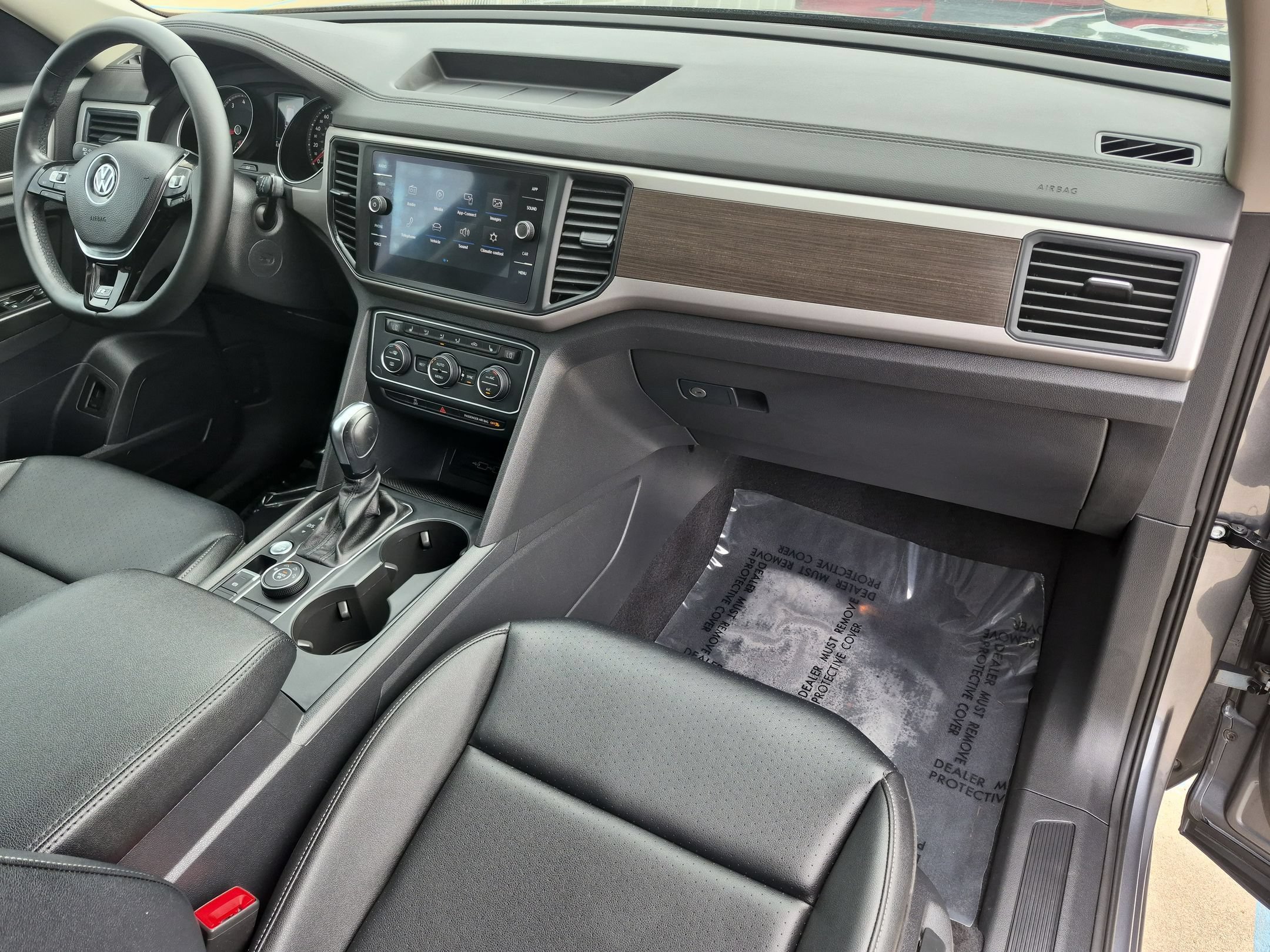 Used 2020 Volkswagen Atlas SE w/ Panoramic Sunroof Package AWD/4WD image 32