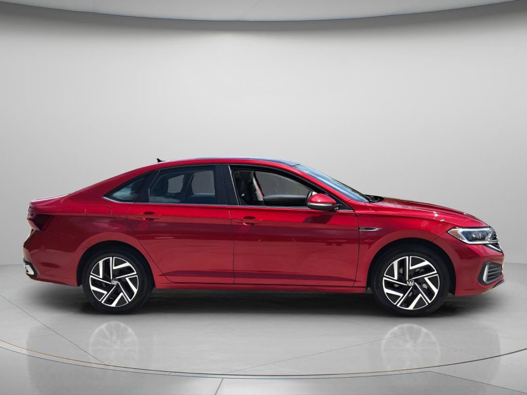 Certified 2023 Volkswagen Jetta SEL FWD image 4