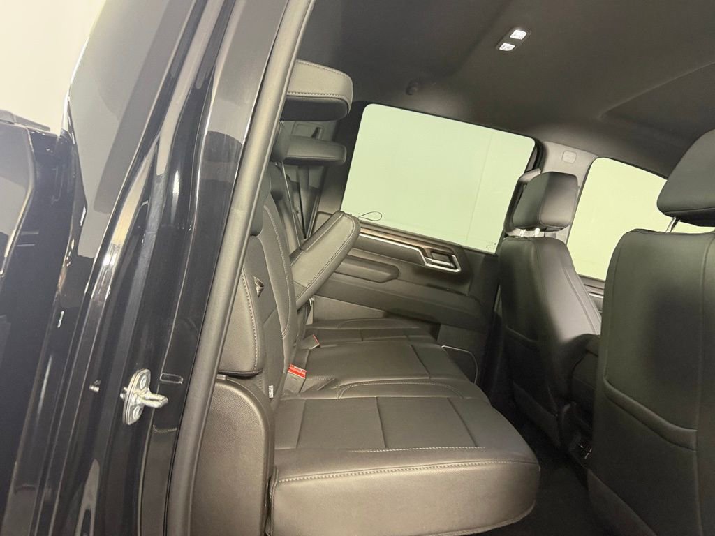 Used 2025 GMC Sierra 3500 SLT AWD/4WD image 28
