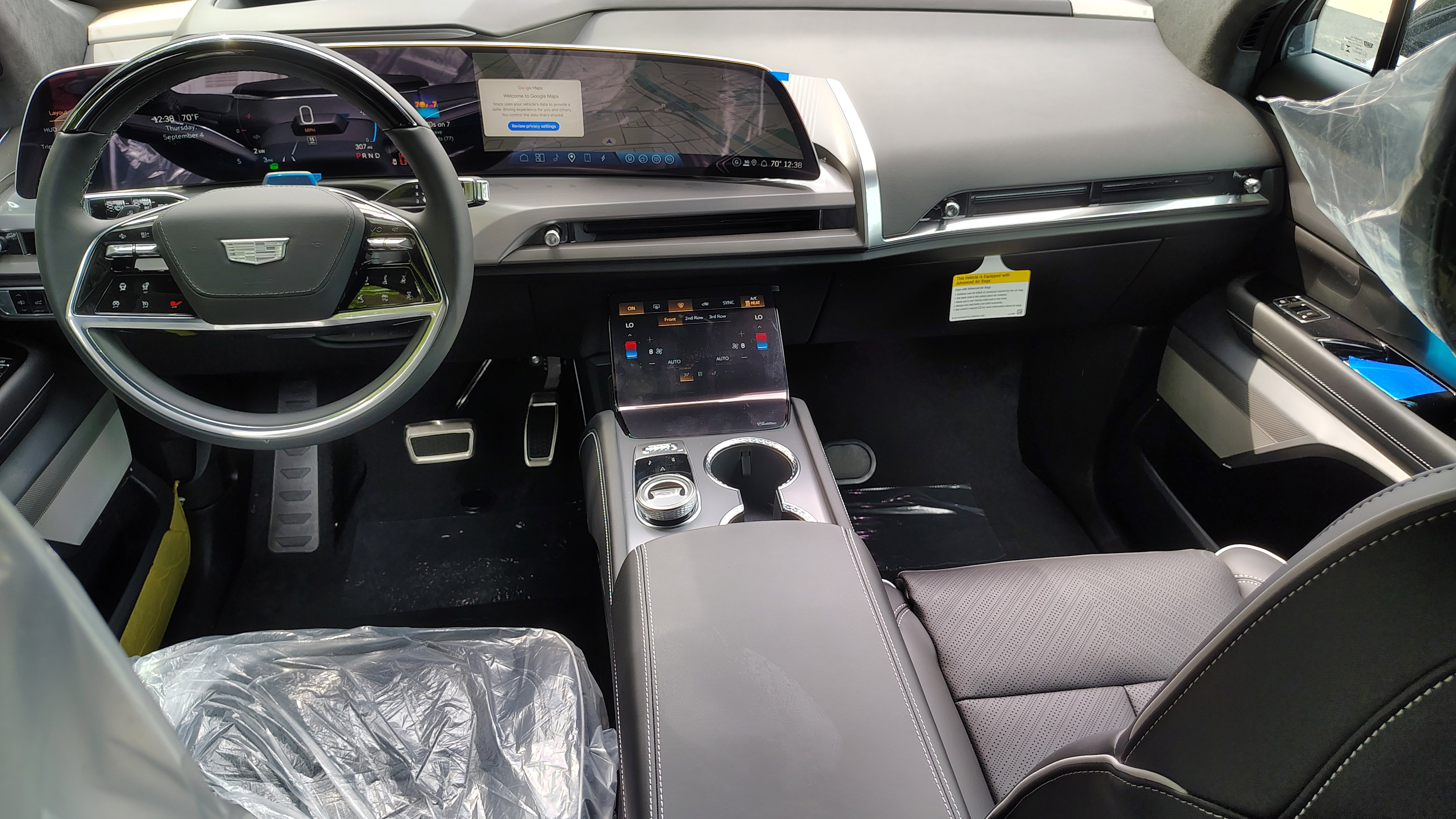 New 2026 Cadillac Vistiq Platinum w/ LPO, Floor Liner Package image 13