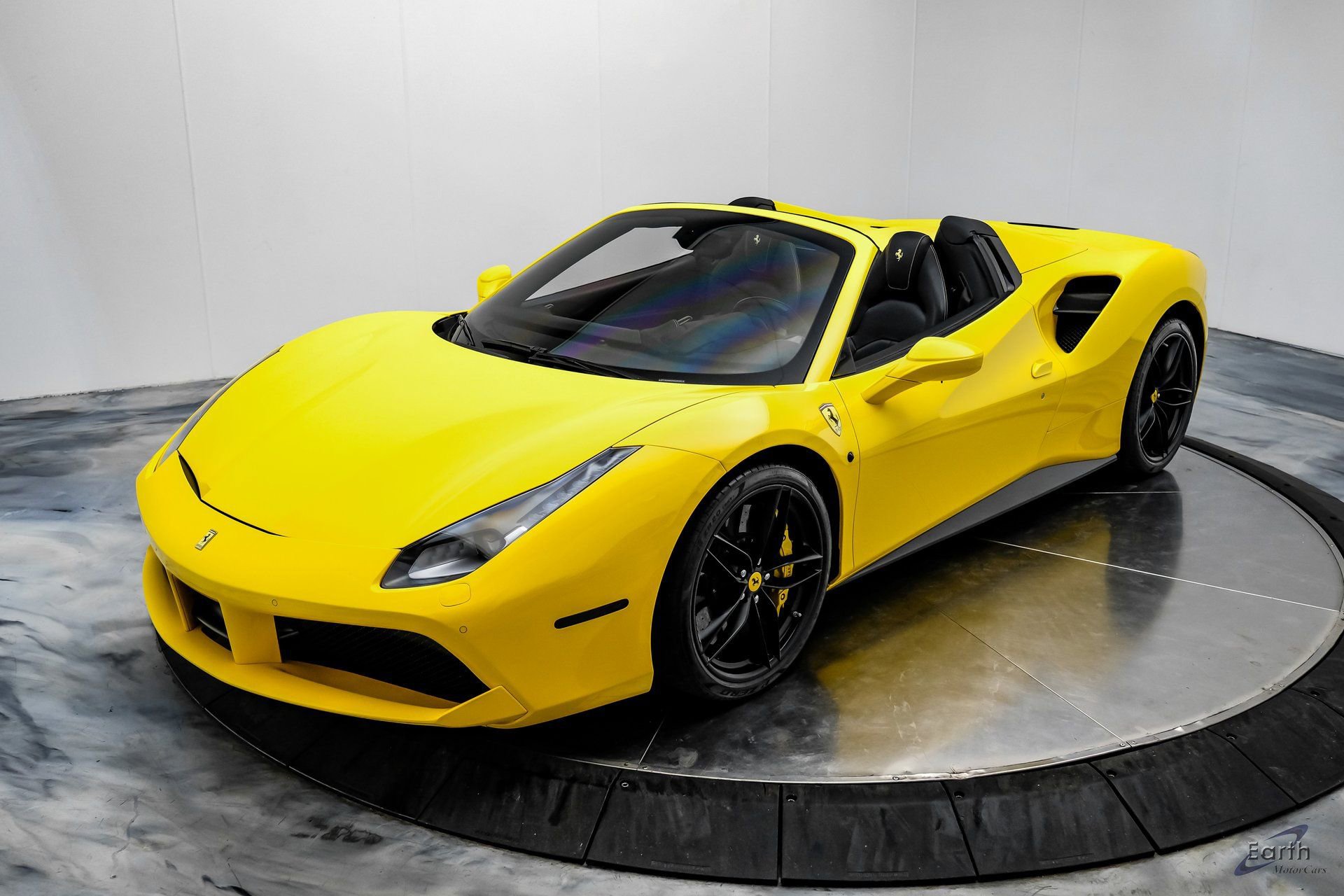 Used 2017 Ferrari 488 Spider image 7