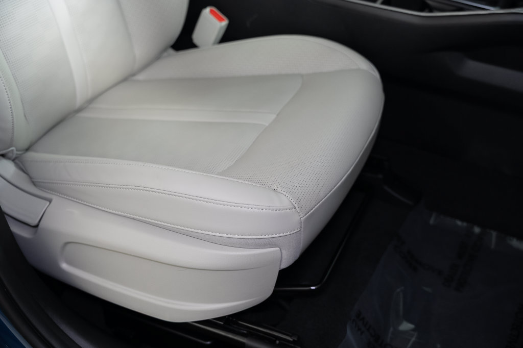 Used 2025 Kia Sorento S w/ Panoramic Sunroof Package FWD image 27