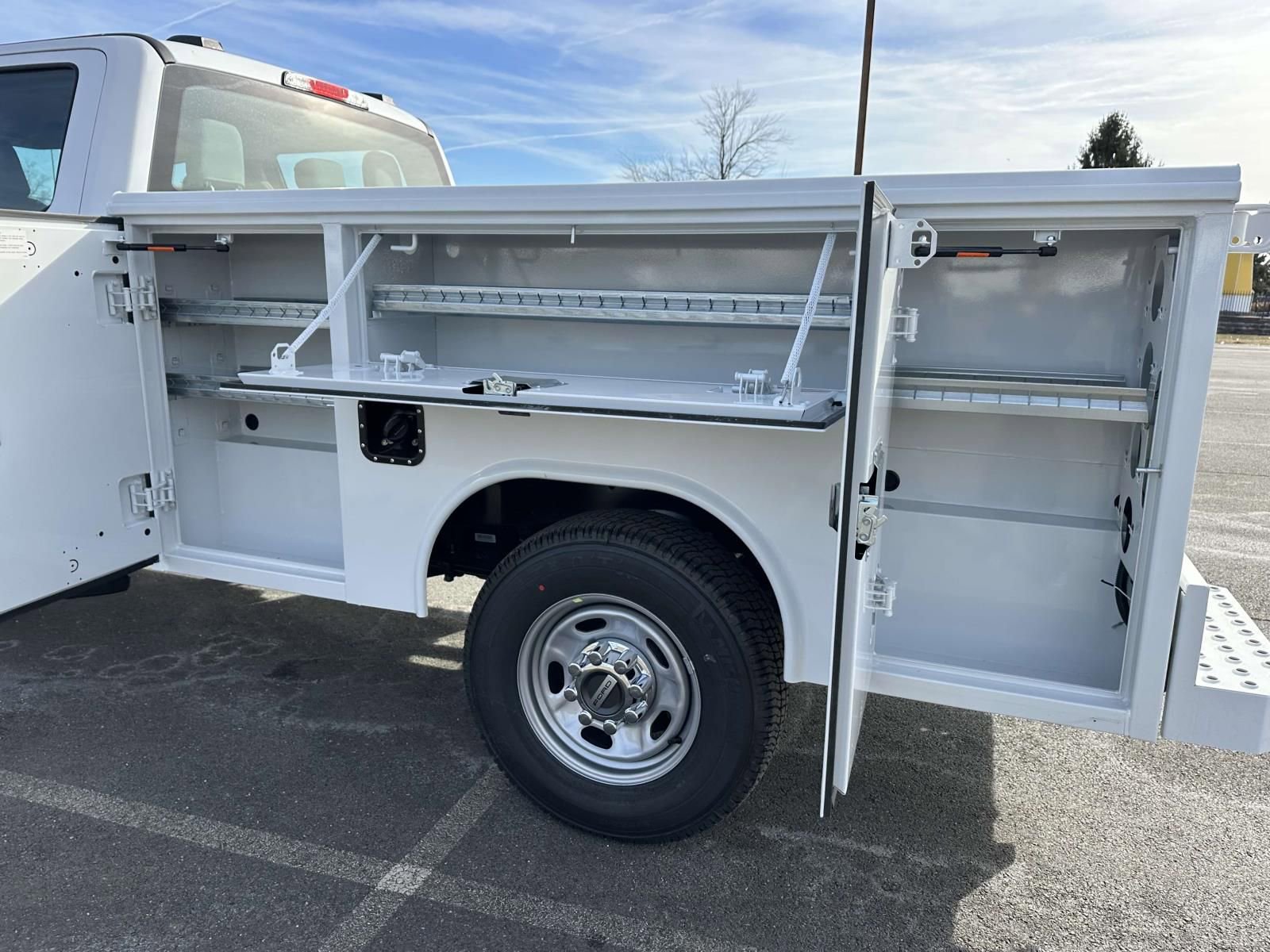 New 2025 Ford F250 XL w/ XL Chrome Package image 11