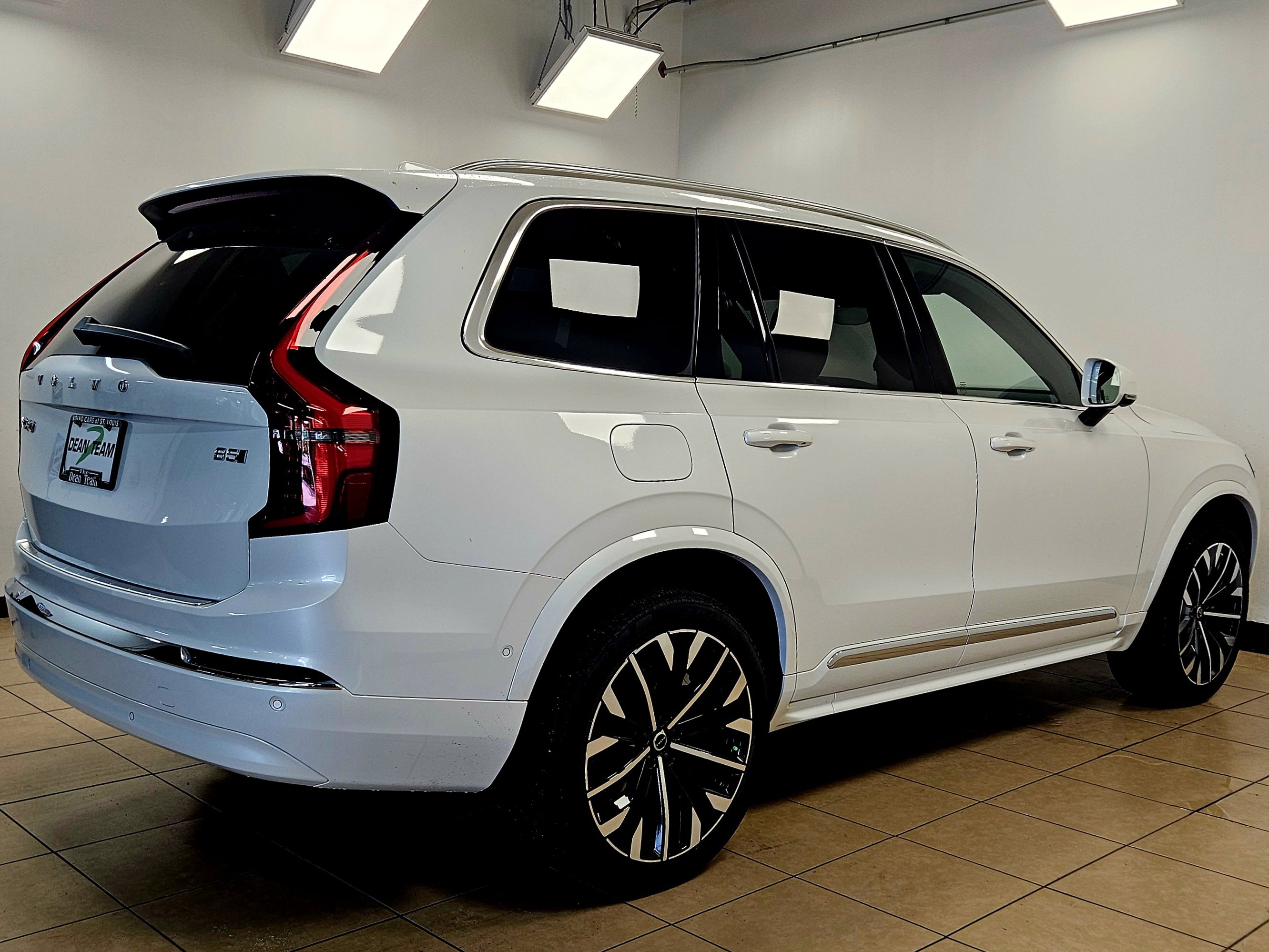 New 2026 Volvo XC90 B5 Plus image 5