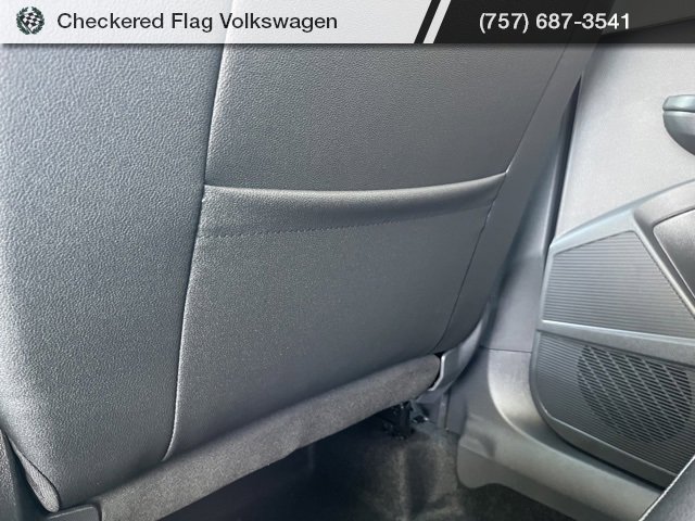 New 2025 Volkswagen Taos SE image 53