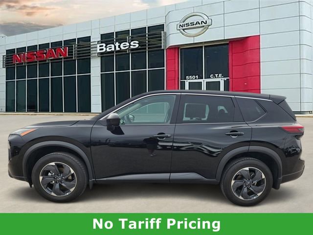 Certified 2025 Nissan Rogue SV FWD image 3