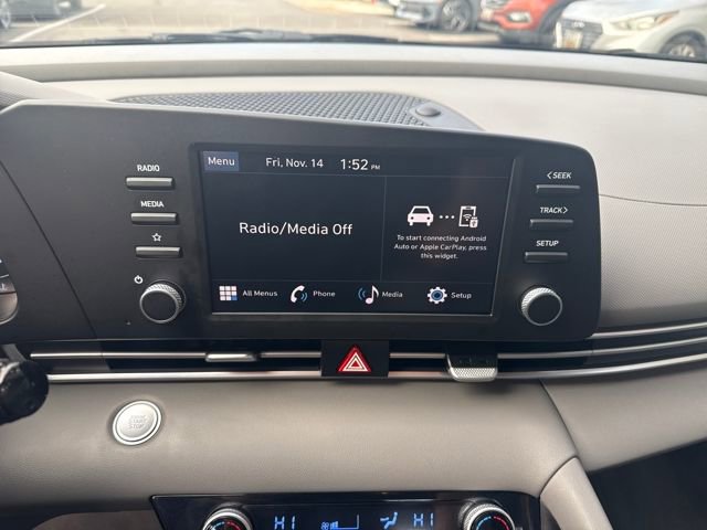 Certified 2025 Hyundai Elantra Sport image 18