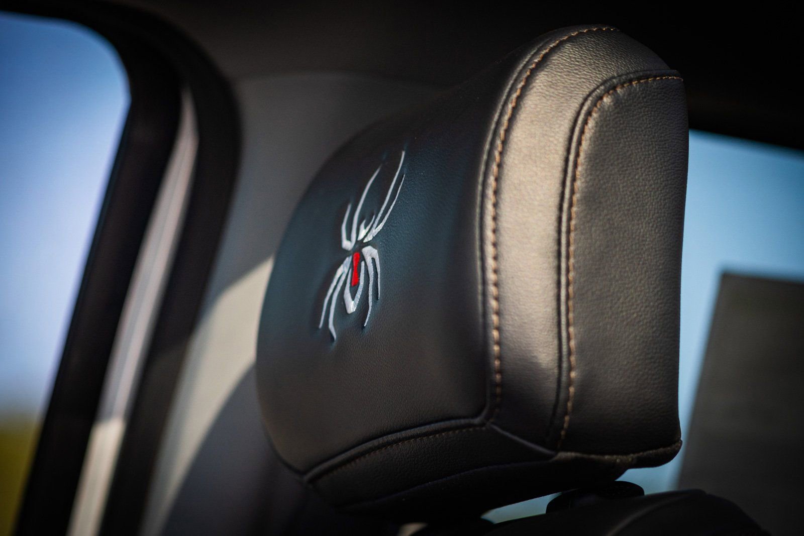 New 2026 Ford F250 Lariat w/ Black Appearance Package image 28