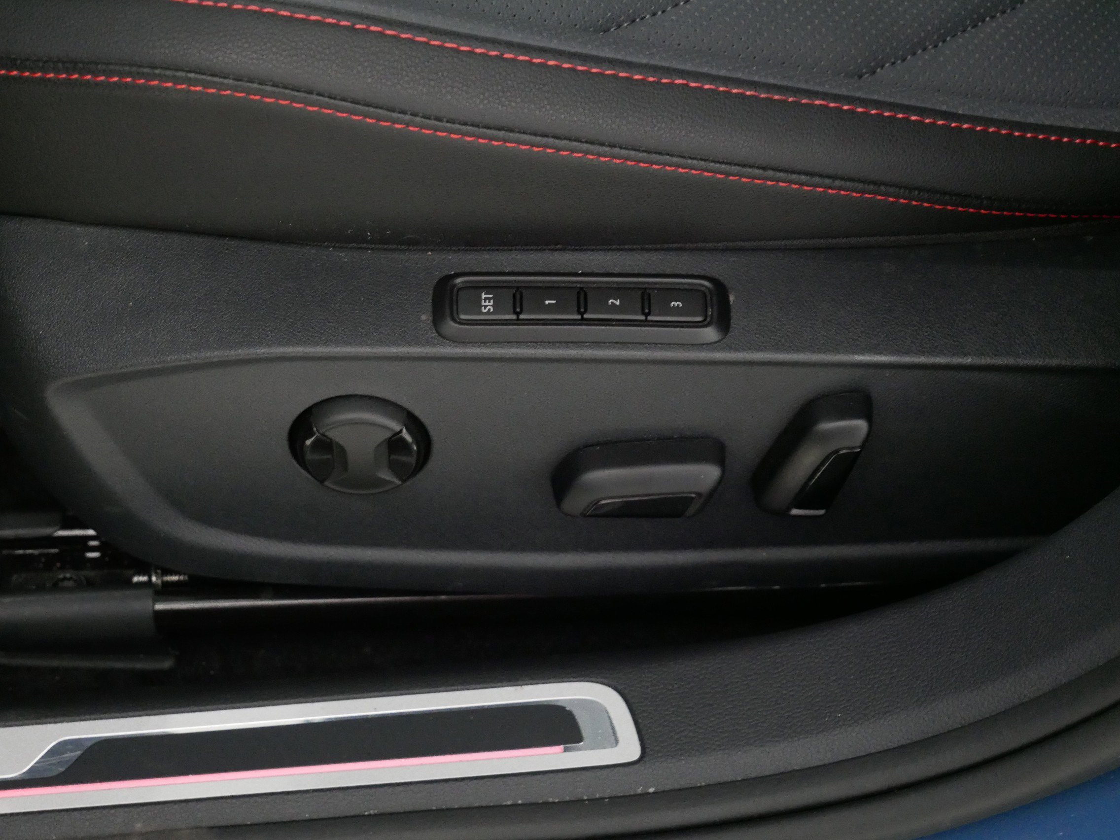 Used 2025 Volkswagen Jetta GLI Autobahn FWD image 20