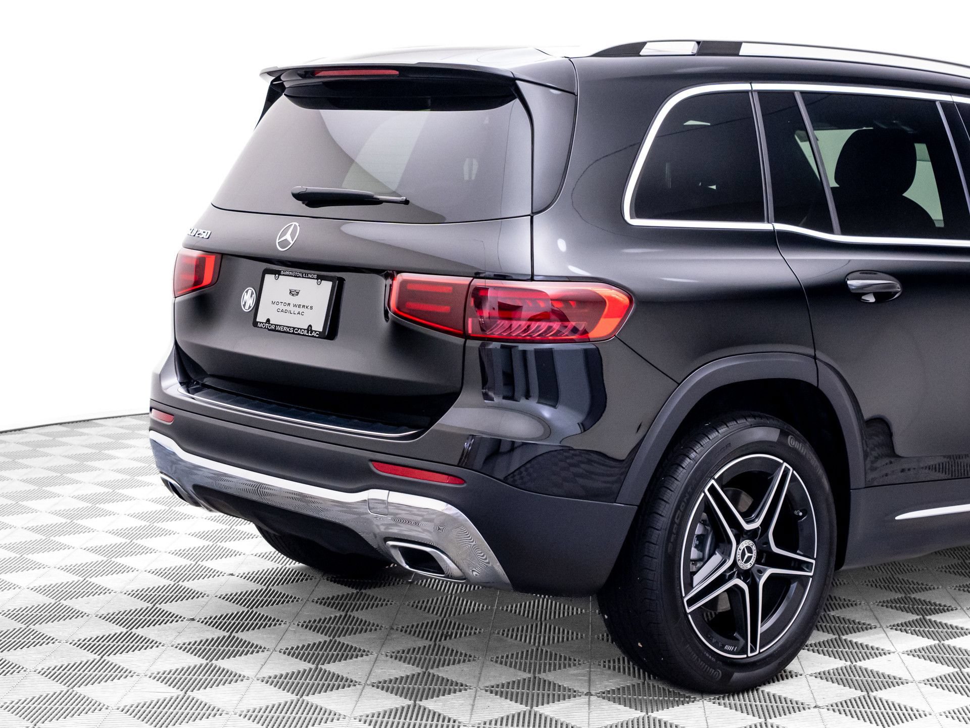 Used 2026 Mercedes-Benz GLB 250 image 32