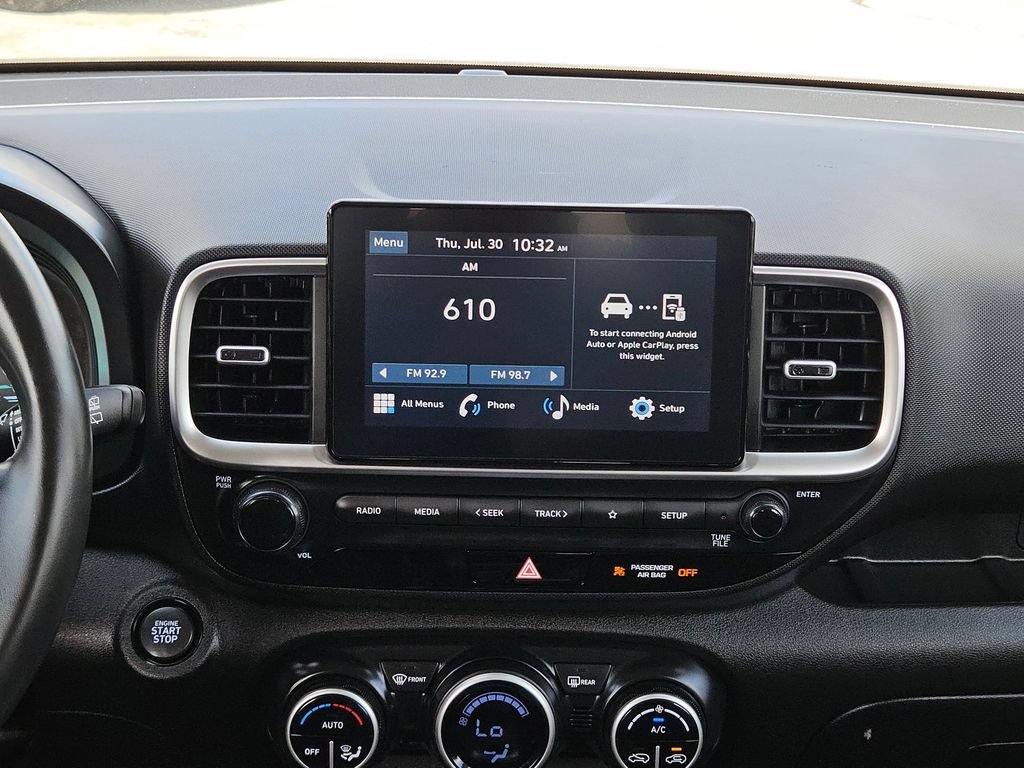 Used 2025 Hyundai Venue SEL FWD image 20