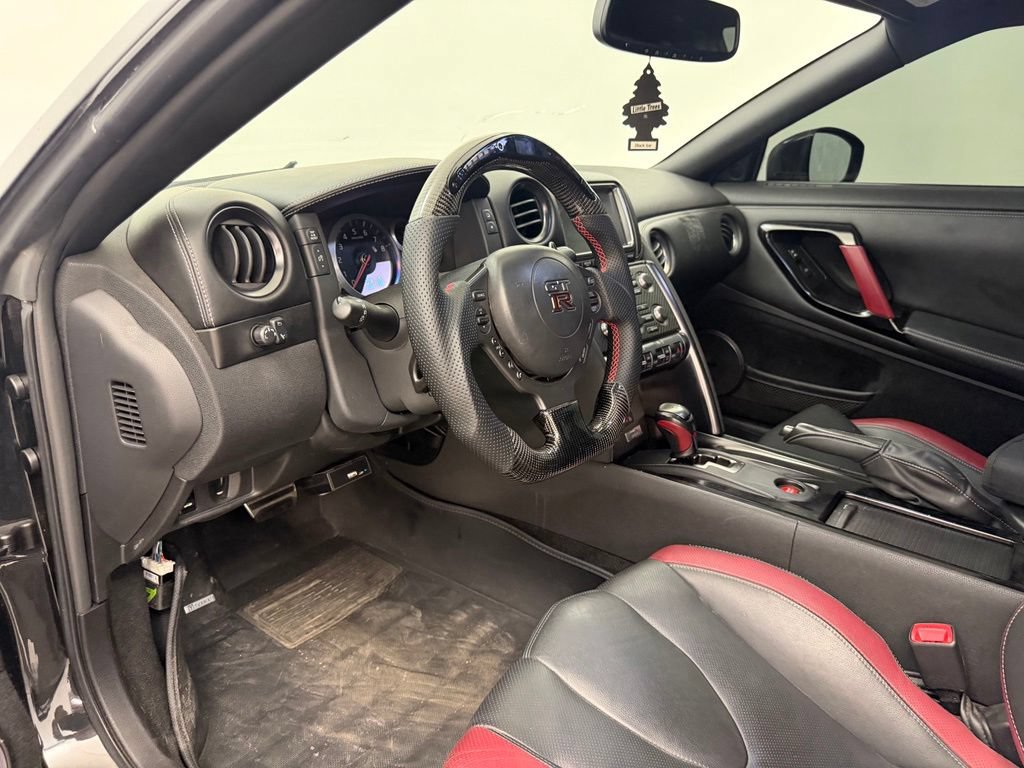 Used 2015 Nissan GT-R Black Edition AWD/4WD image 32