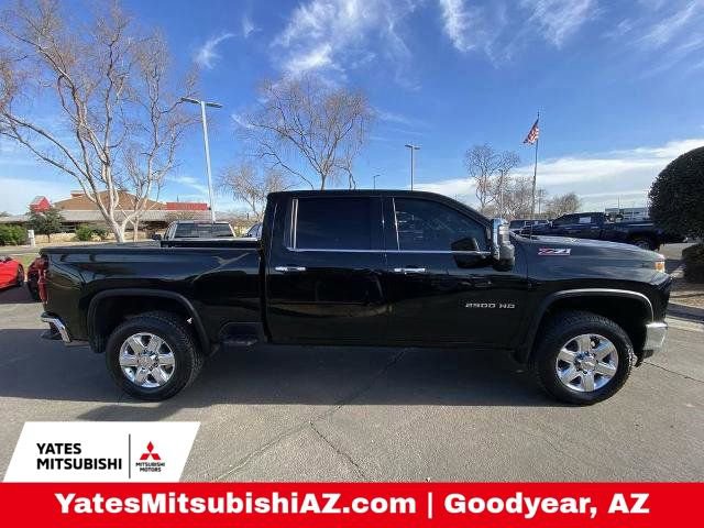 Used 2021 Chevrolet Silverado 2500 LTZ image 2