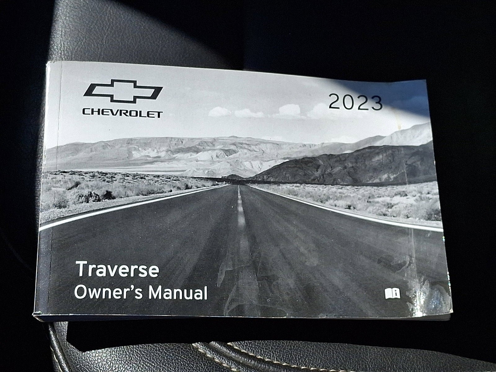 Used 2023 Chevrolet Traverse LT AWD/4WD image 28