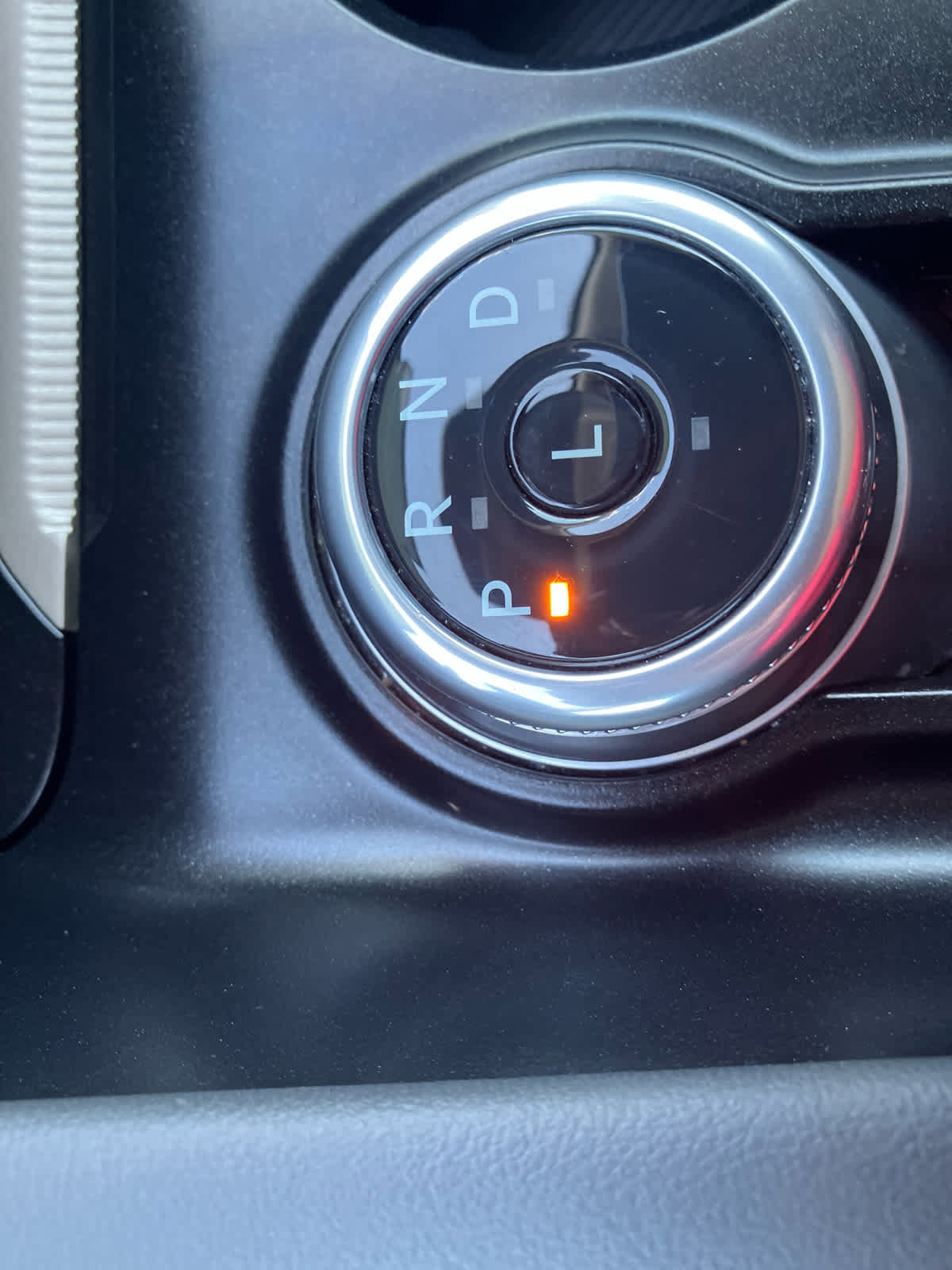 Used 2025 Ford Explorer Active RWD image 28