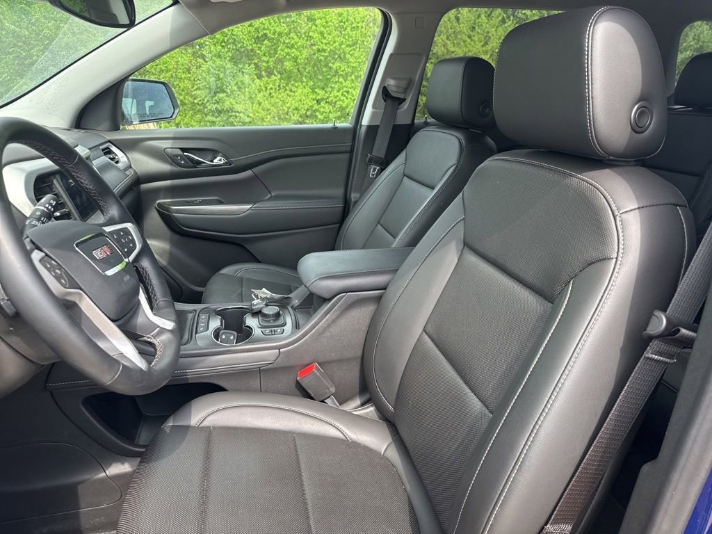 Used 2023 GMC Acadia SLT w/ Trailering Package FWD image 7