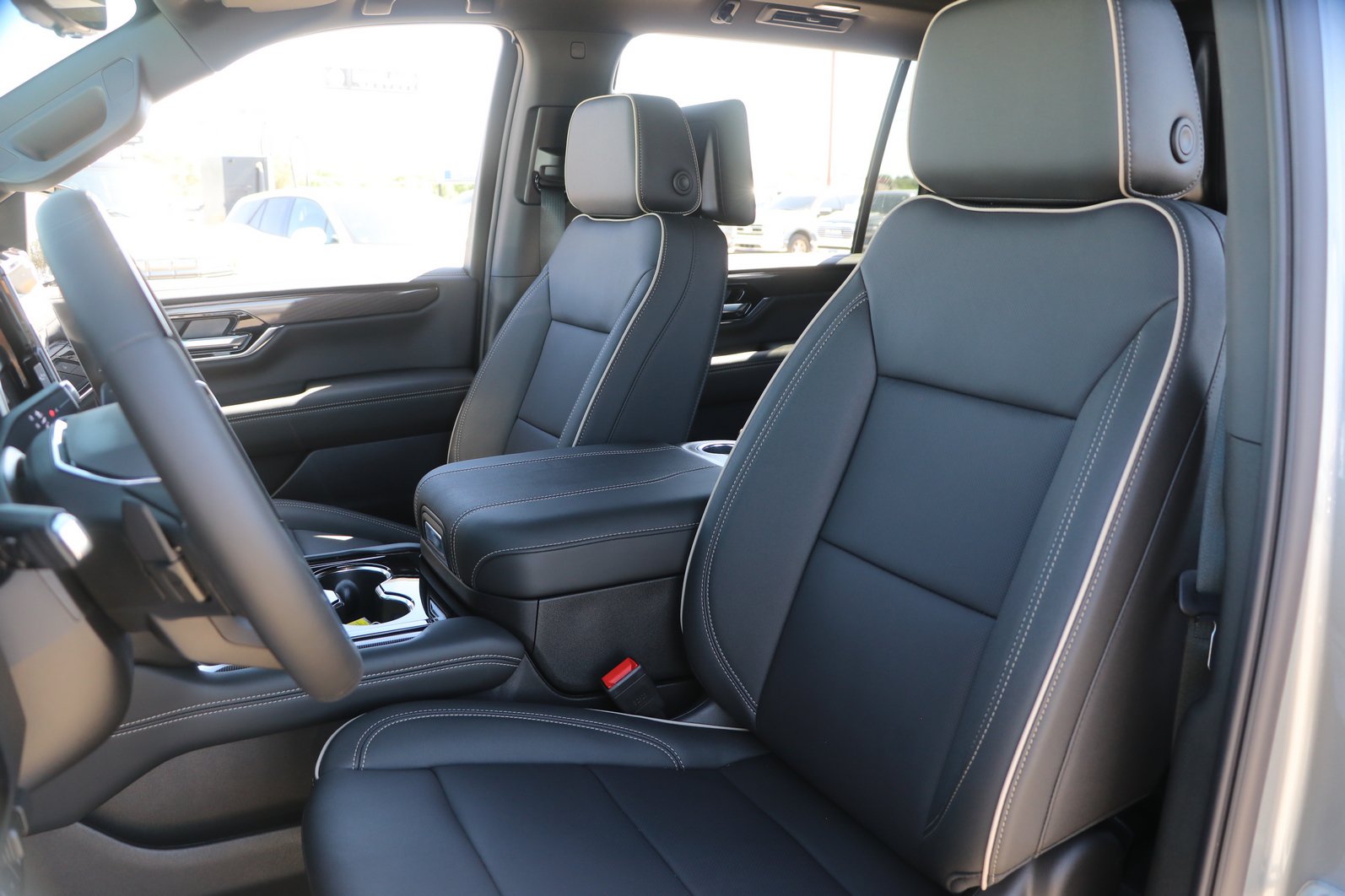 New 2026 GMC Yukon XL Elevation w/ Elevation Premium Package AWD/4WD image 14