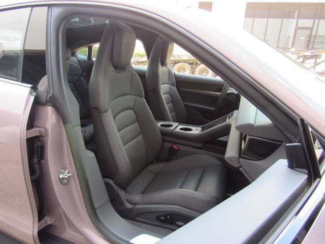 Used 2022 Porsche Taycan 4S image 21