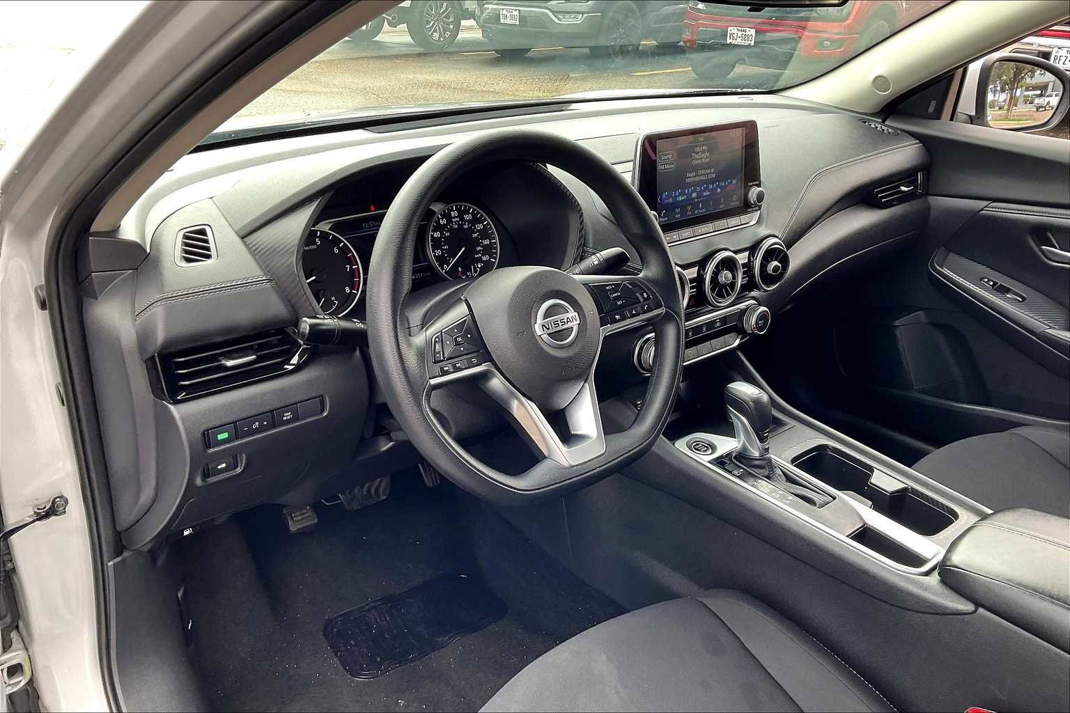 Used 2023 Nissan Sentra SV image 16