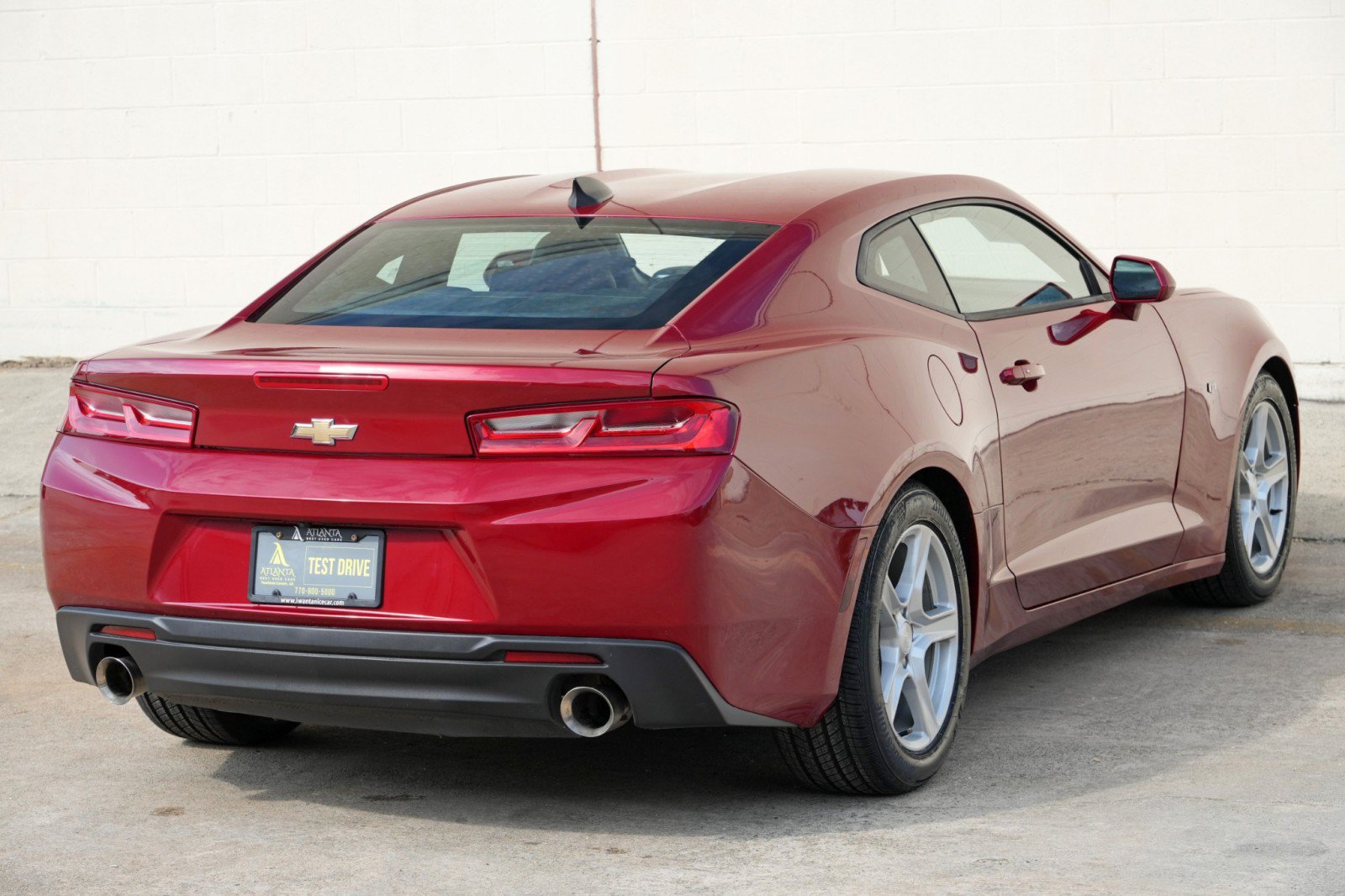 Used 2017 Chevrolet Camaro LT RWD image 40