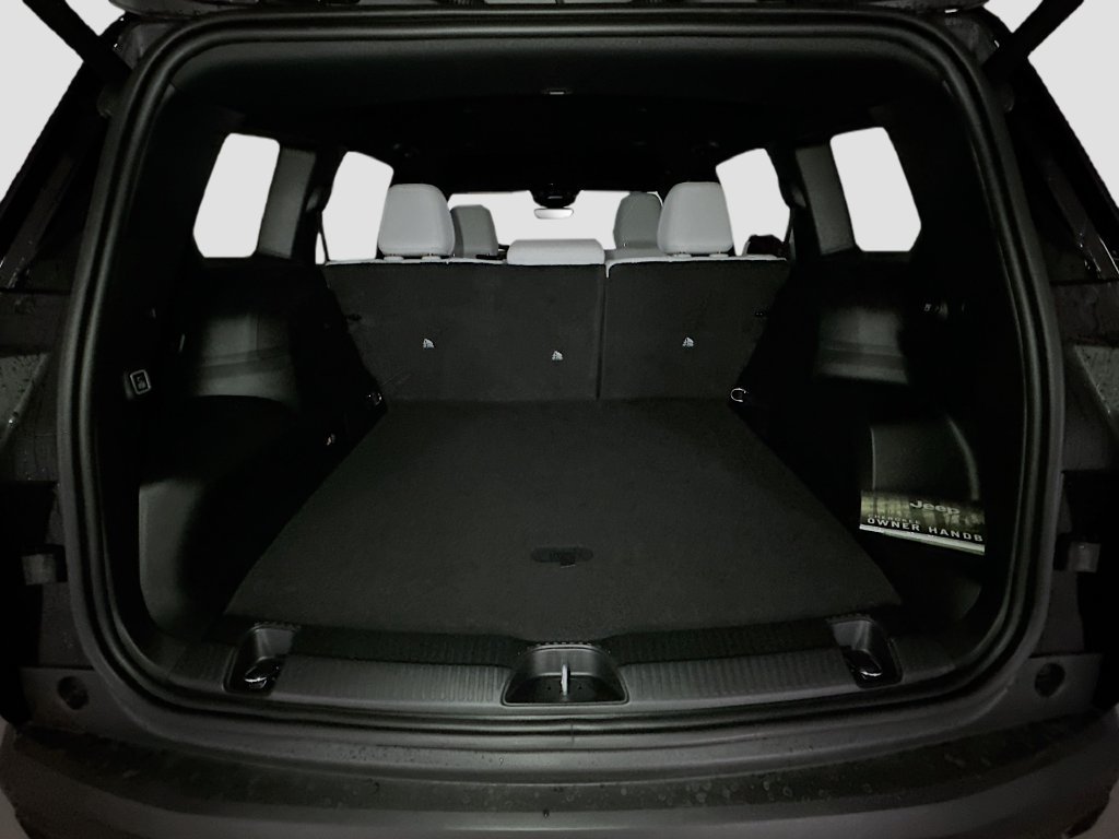New 2026 Jeep Cherokee Limited AWD/4WD image 33