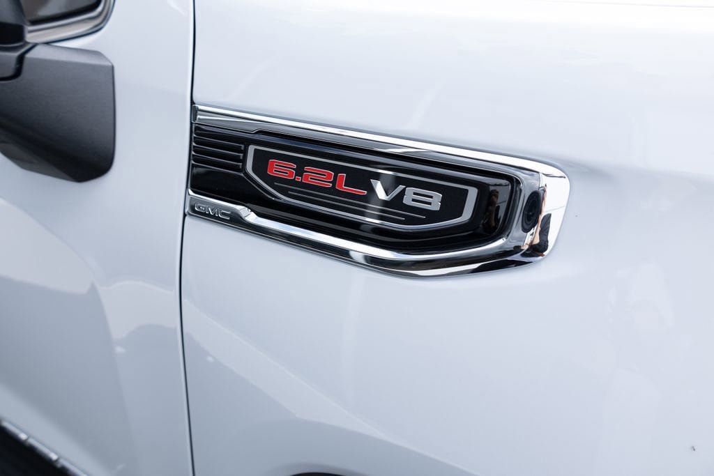 New 2026 GMC Sierra 1500 SLT w/ SLT Premium Plus Package AWD/4WD image 10