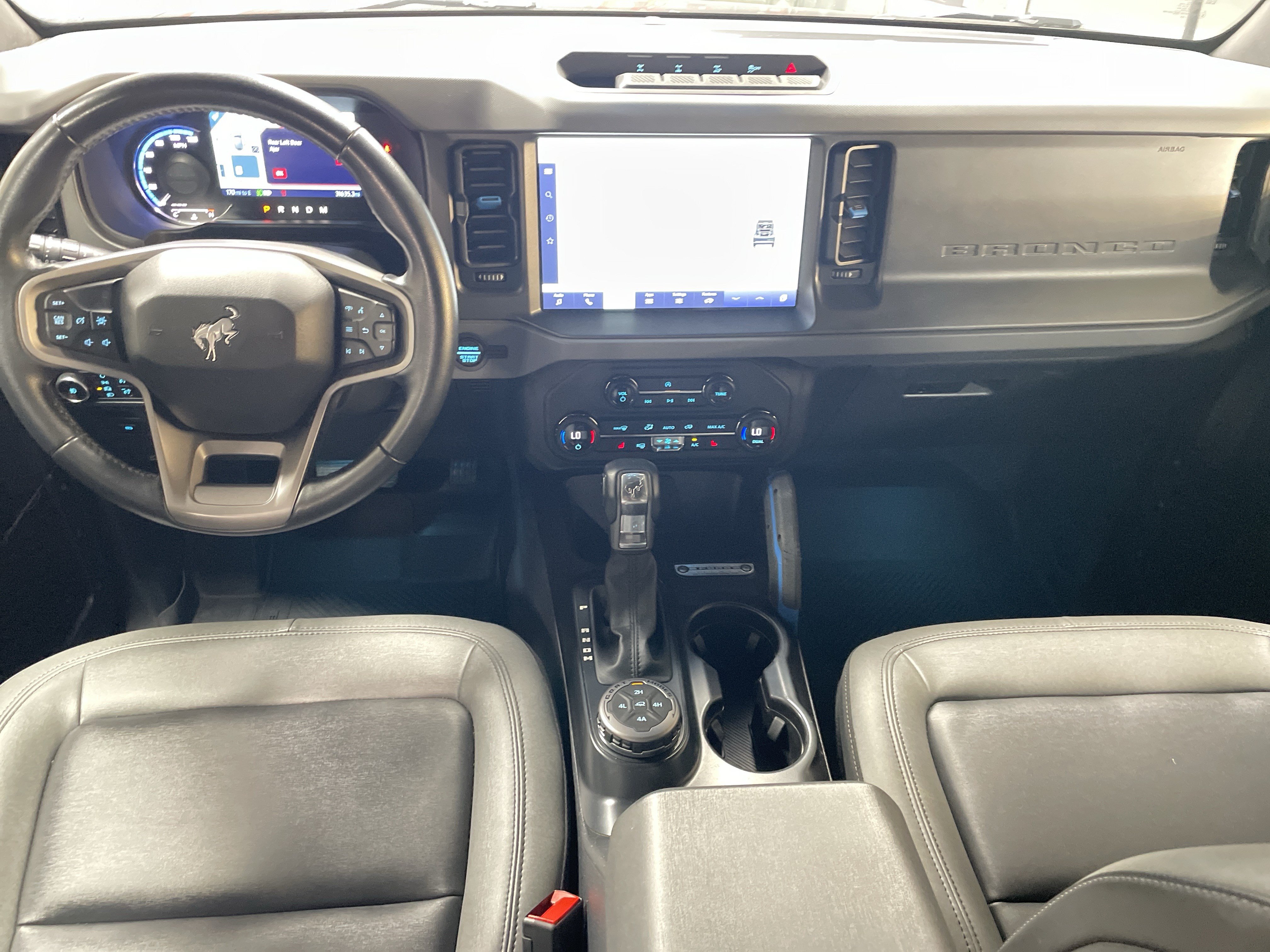 Used 2024 Ford Bronco Black Diamond w/ Sasquatch Package AWD/4WD image 30