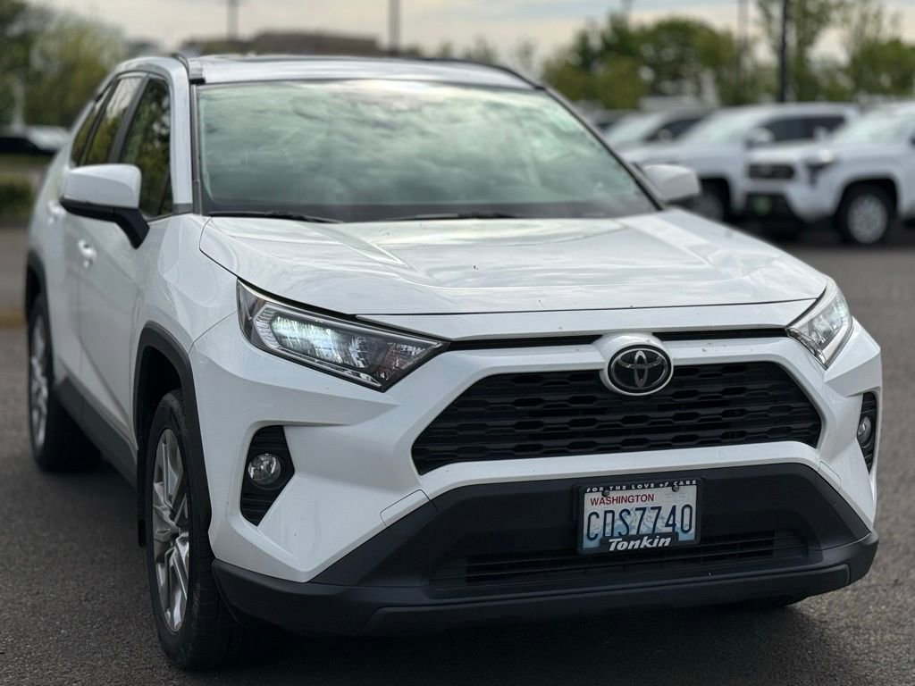 Used 2019 Toyota RAV4 XLE Premium w/ Cold Weather Package image 7