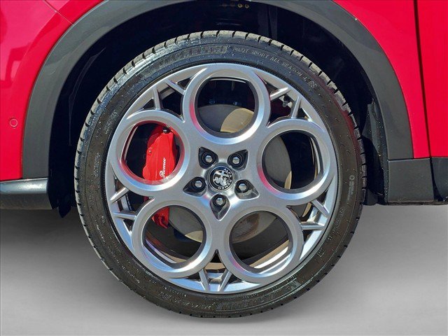 Used 2024 Alfa Romeo Tonale Veloce AWD/4WD image 30