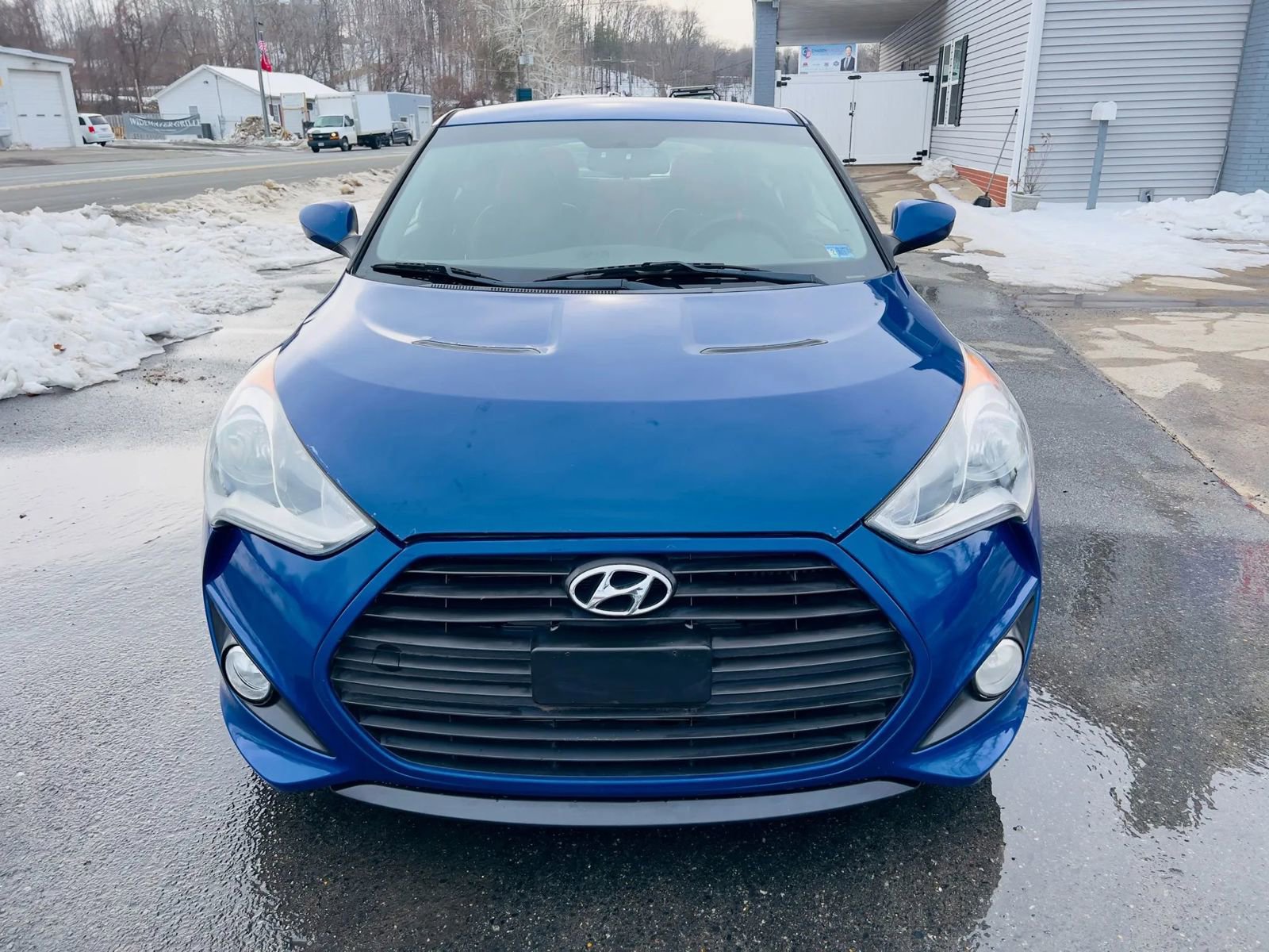 Used 2014 Hyundai Veloster Turbo R-Spec image 2