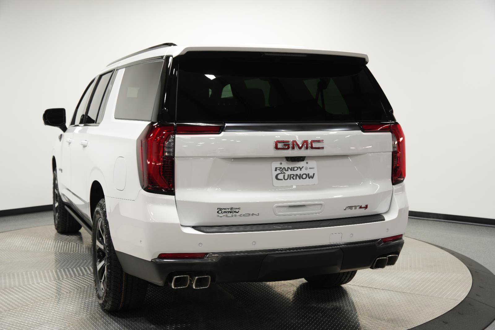 New 2026 GMC Yukon XL AT4 w/ AT4 Premium Plus Package AWD/4WD image 8