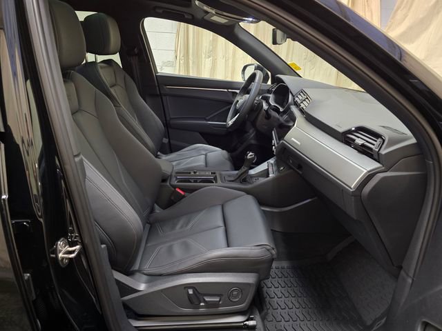 Used 2025 Audi Q3 2.0T Premium w/ Convenience Package image 38