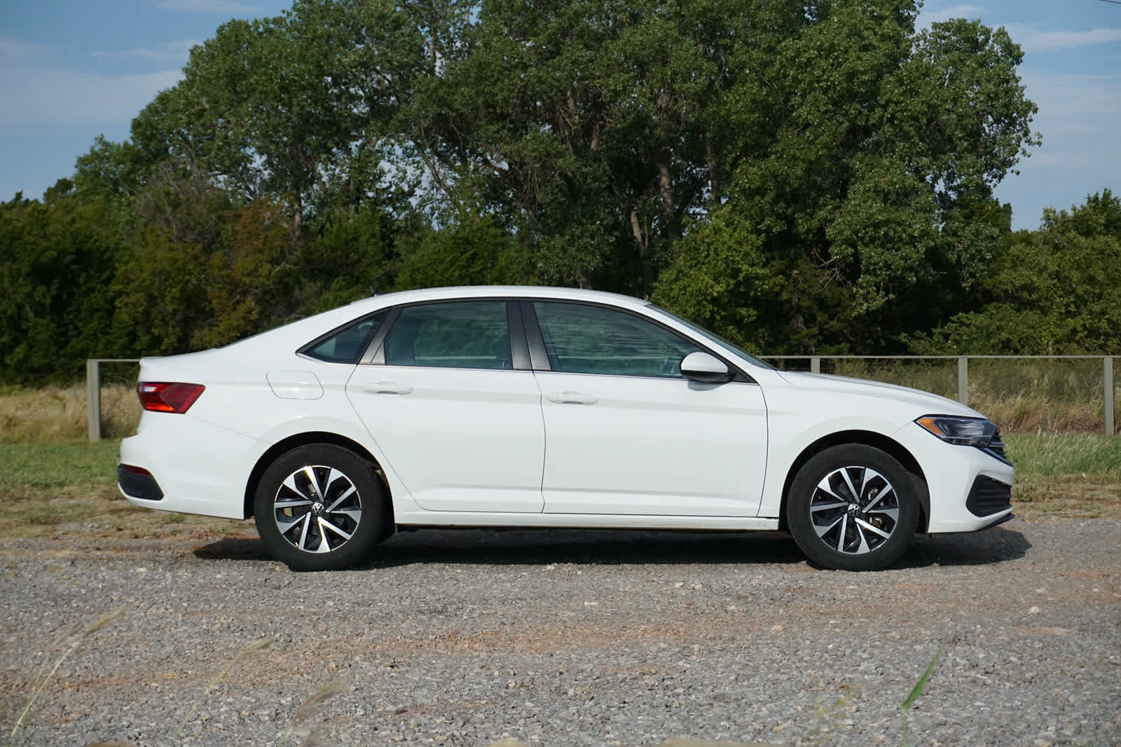 Used 2022 Volkswagen Jetta S FWD image 5