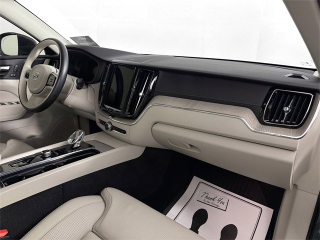 Used 2023 Volvo XC60 B5 Ultimate w/ Protection Package image 32