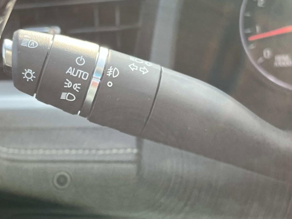 Certified 2018 GMC Acadia SLT image 26