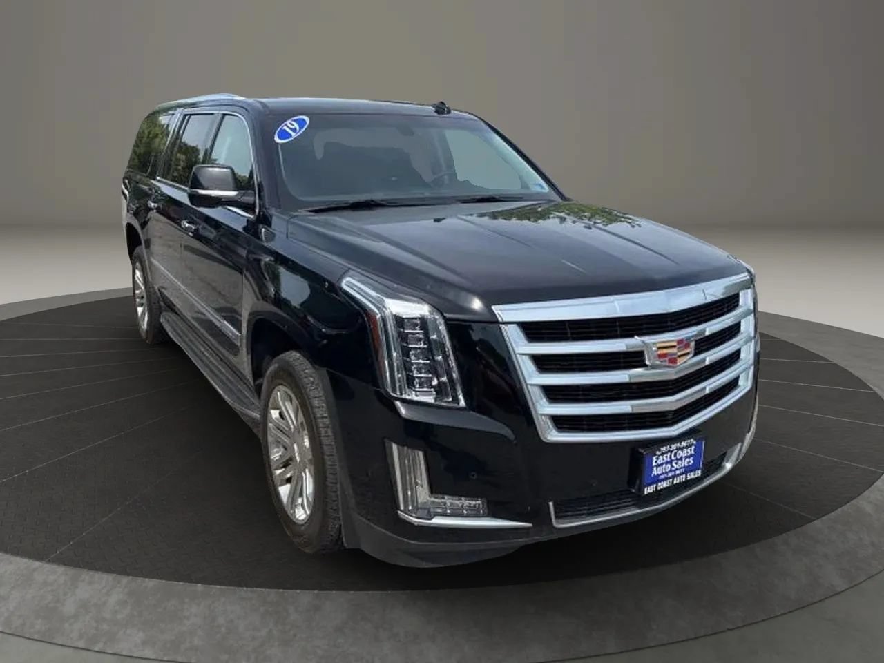 Used 2019 Cadillac Escalade ESV 4WD image 10