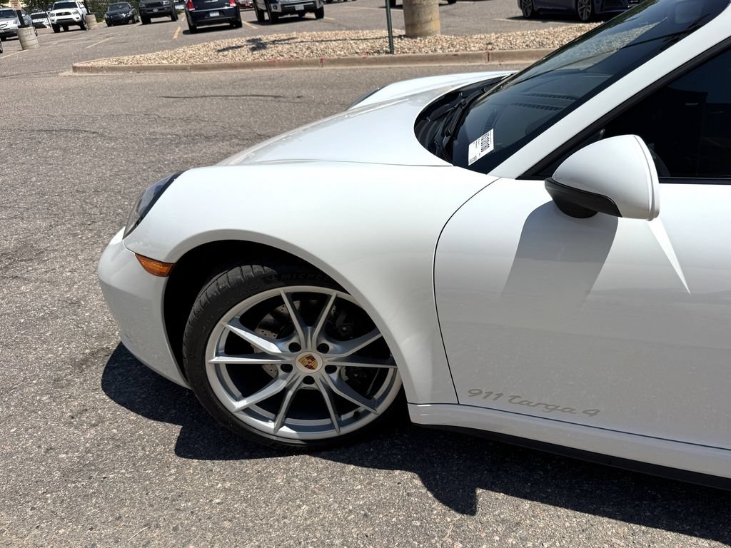 Used 2019 Porsche 911 Targa 4 AWD/4WD image 19