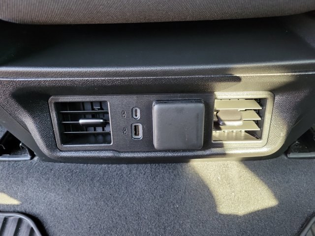 Used 2025 Chevrolet Silverado 1500 LT image 10