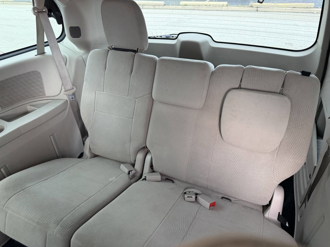 Used 2013 Dodge Grand Caravan American Value Package FWD image 25