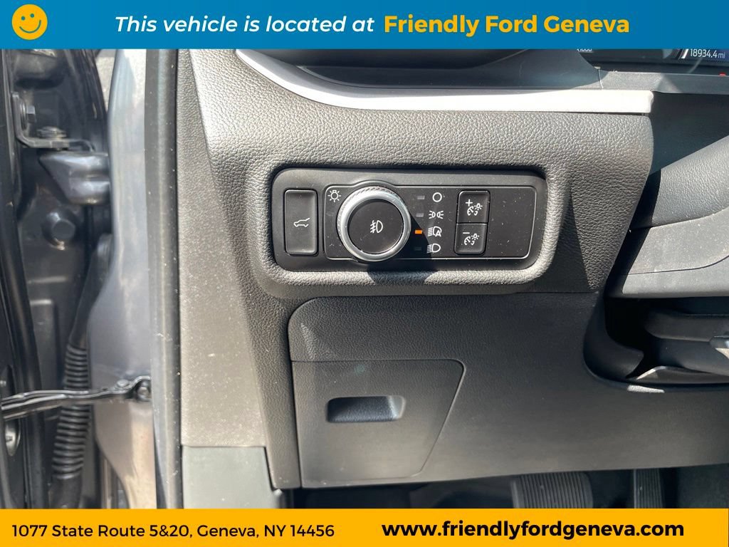 Used 2023 Ford Explorer XLT w/ Equipment Group 202A AWD/4WD image 13