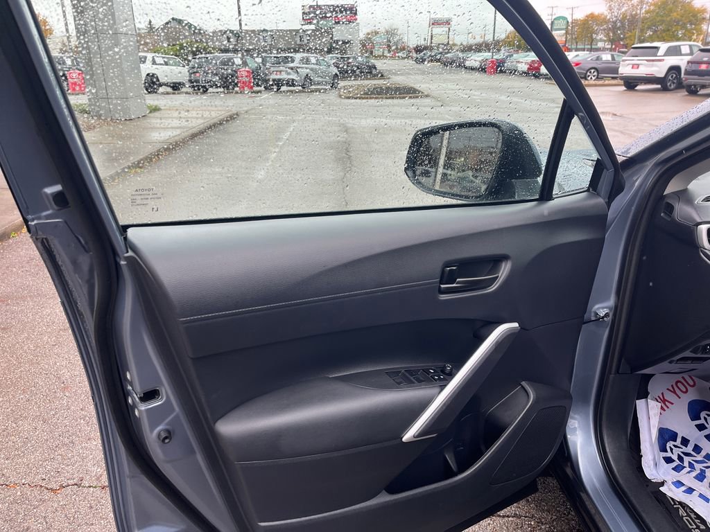 Certified 2024 Toyota Corolla Cross LE image 11
