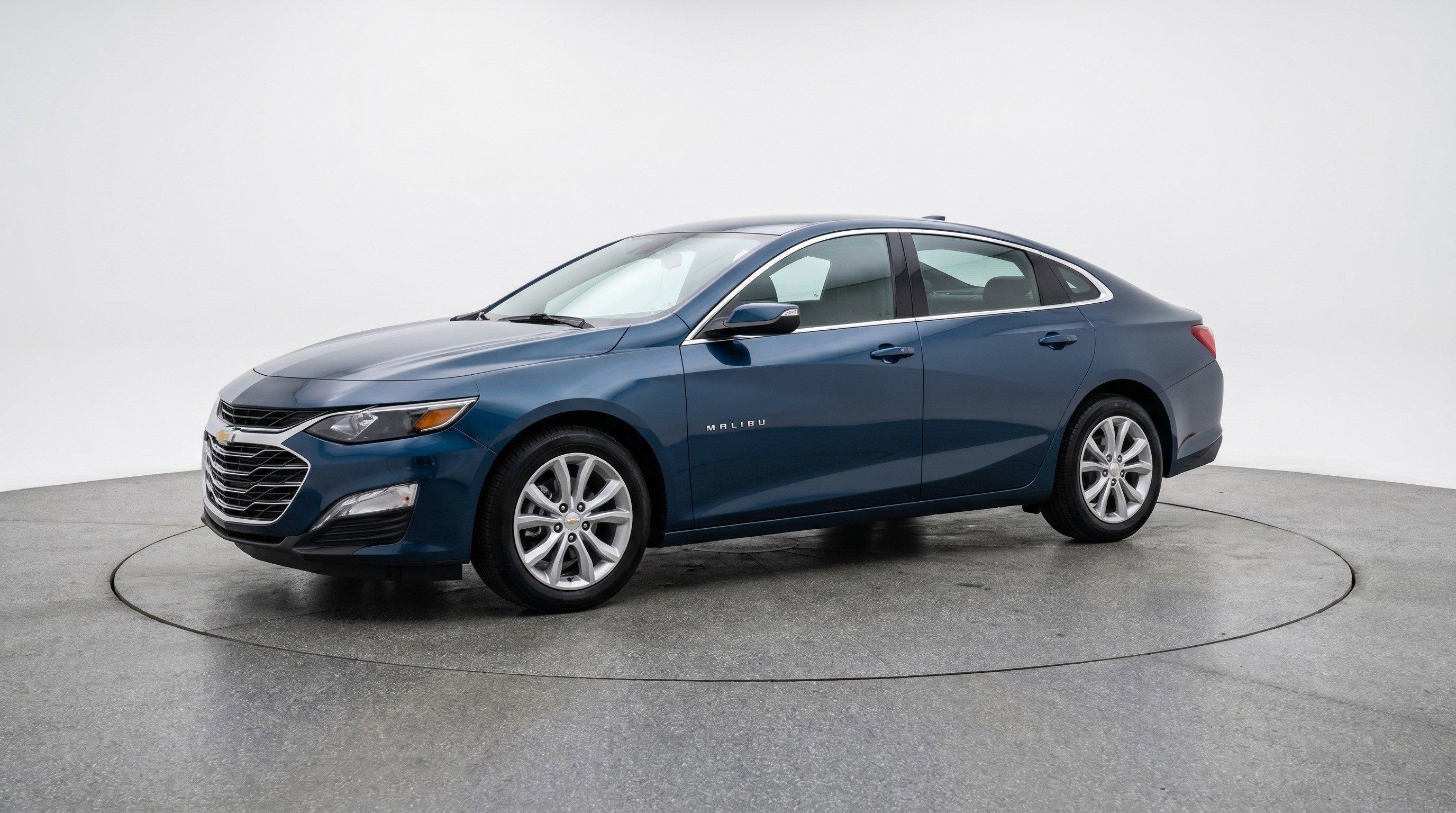 Used 2024 Chevrolet Malibu LT FWD image 3