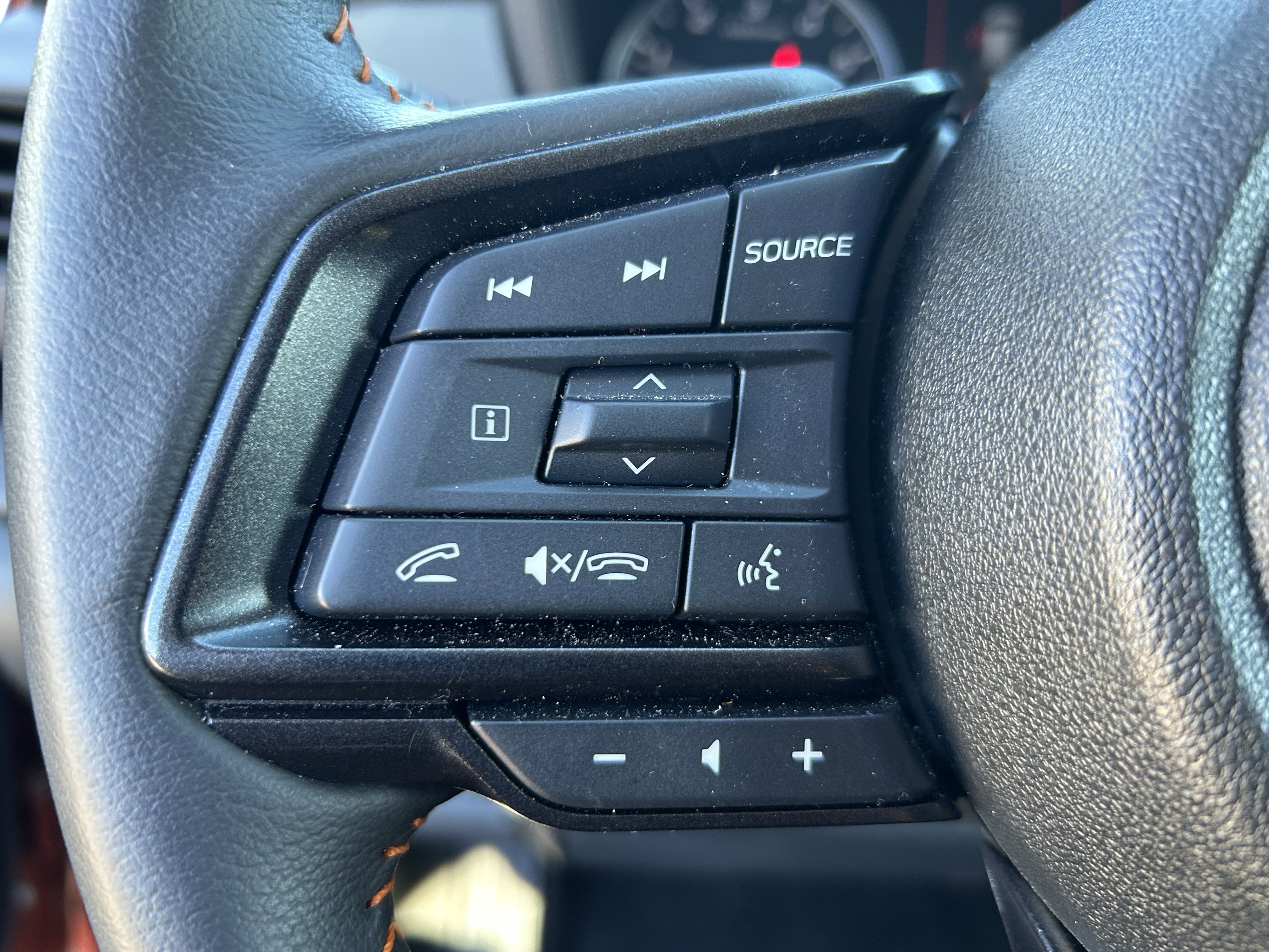 Certified 2025 Subaru Crosstrek 2.5i Limited w/ Crosstrek Mirror Package image 13