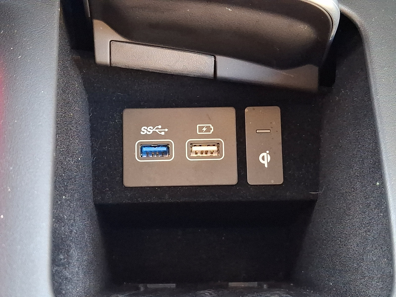 Certified 2023 Genesis Electrified GV70 AWD/4WD image 26